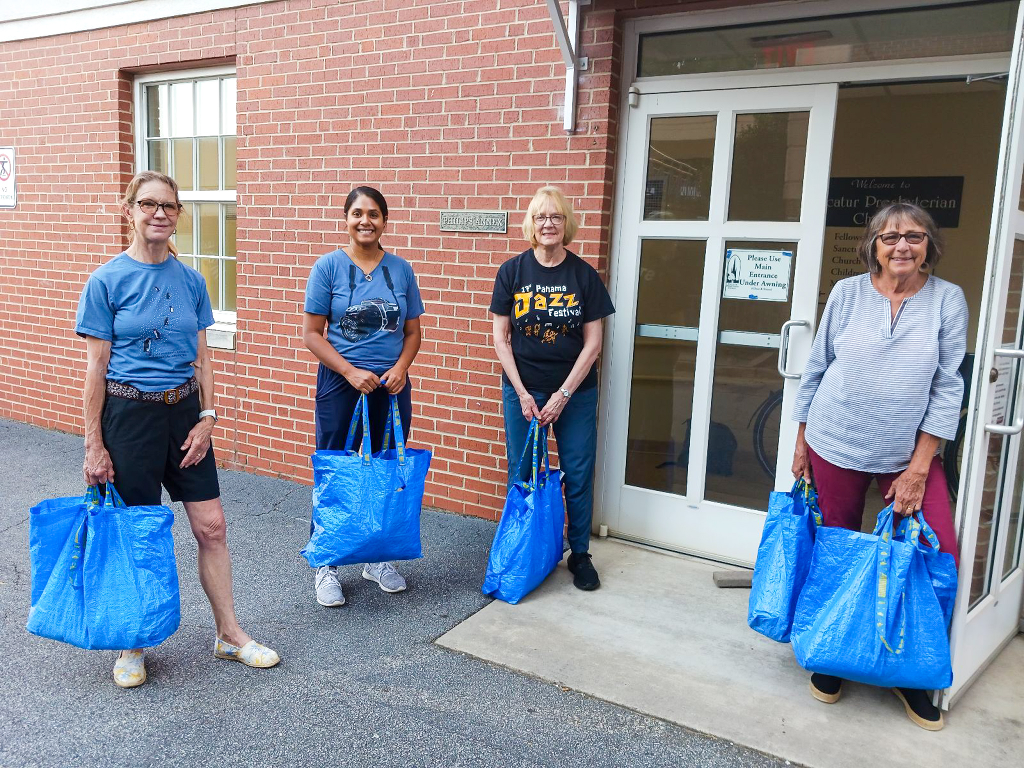 volunteers food deliveries